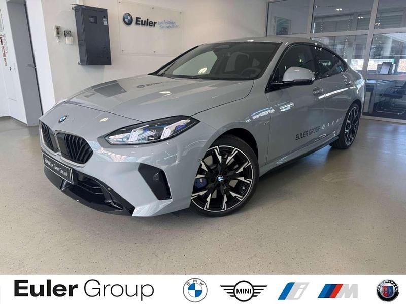 M brooklyn grau metallic Gebraucht 2025 BMW 220 Coupé | 42.750 € (Teuer) - Bild 1/4