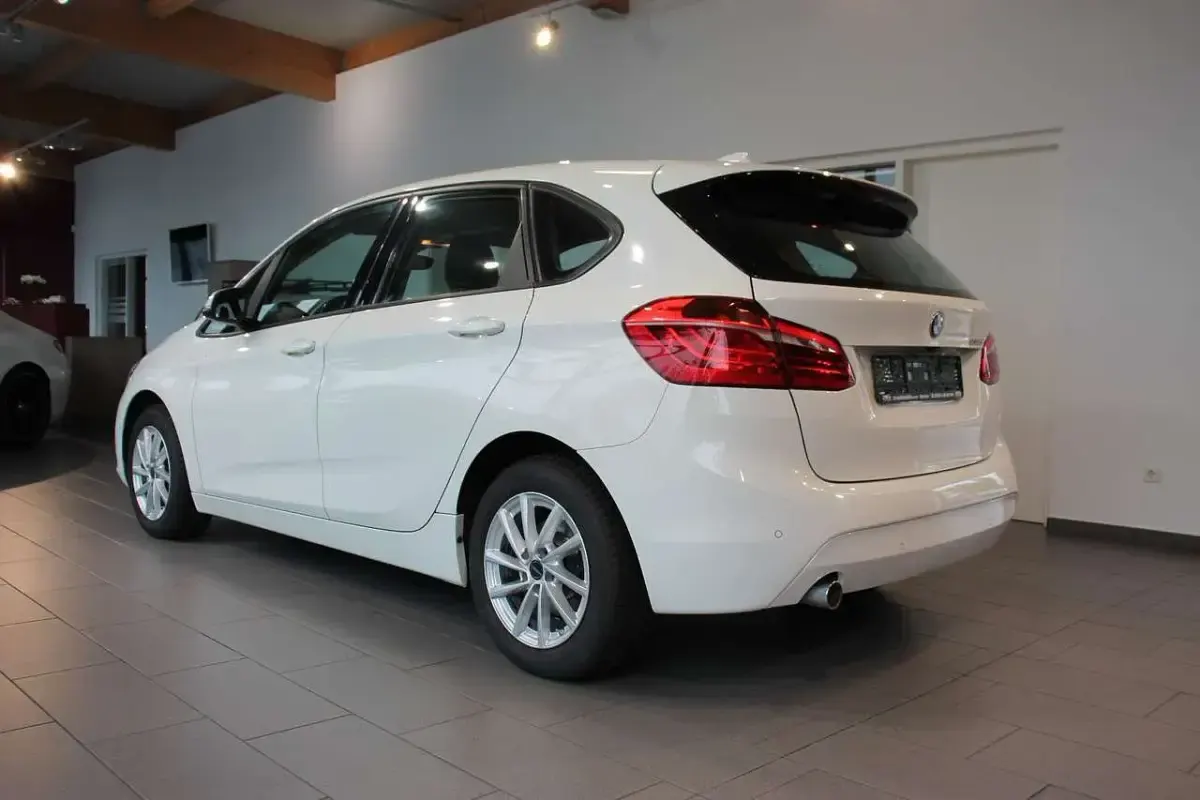 Gebraucht BMW 216 116 PS (85 kW) 2017 Alpinweiss iii Coupé