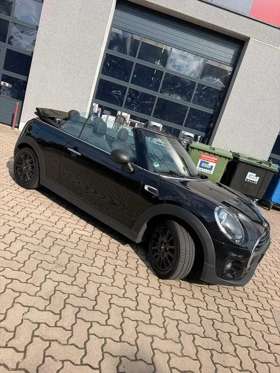 Gebraucht Mini One Cabriolet 102 PS (75 kW) 2019 Schwarz Cabrio