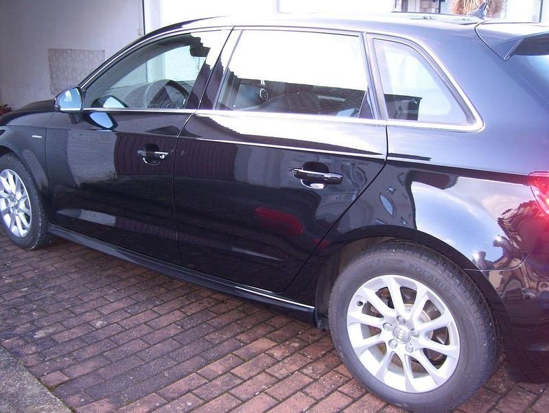 Gebraucht Audi e-tron Ambiente 204 PS (150 kW) 2016 Schwarz SUV