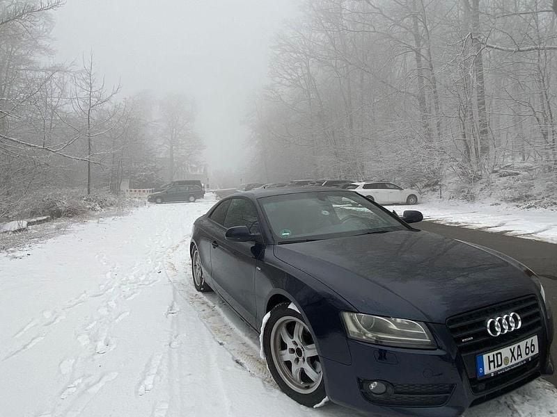 Blau Gebraucht 2011 Audi A5 Sport Coupé | 11.000 € (Fairer Preis) - Bild 1/4