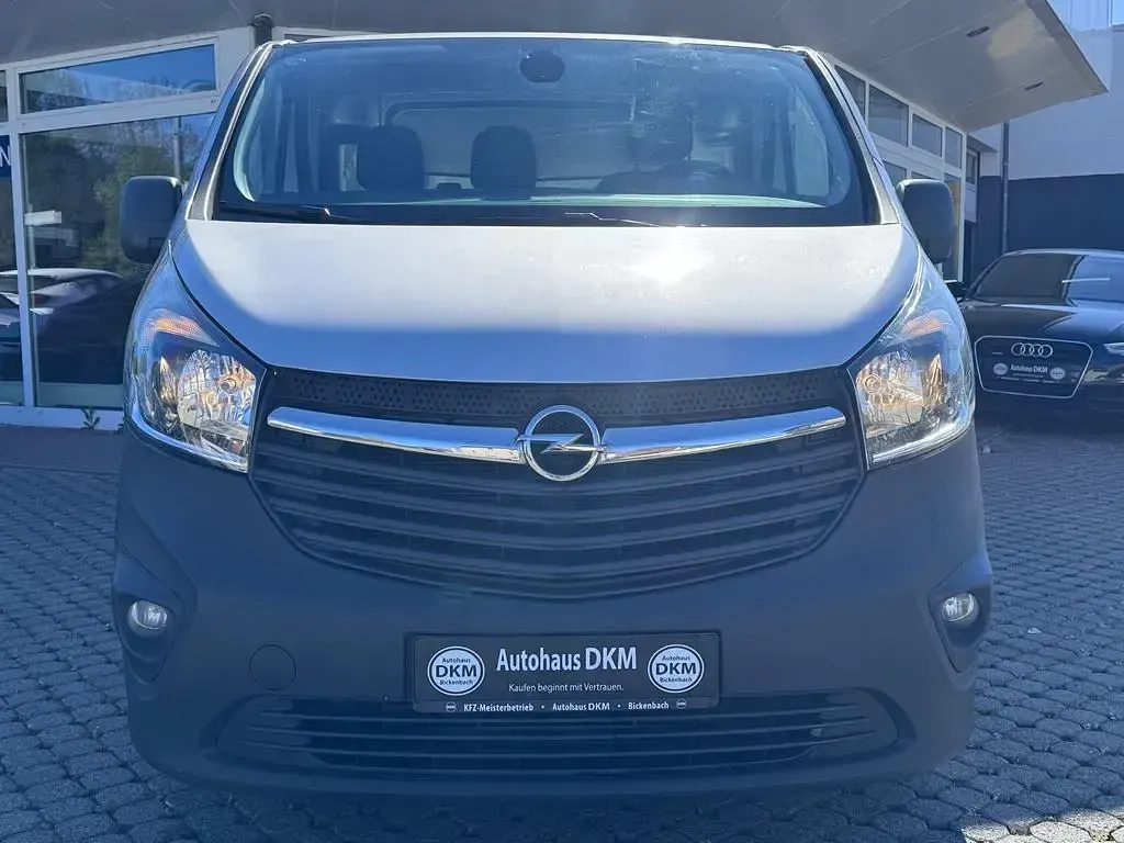 Gebraucht Opel Vivaro 116 PS (85 kW) 2016 Silber Van / Kleinbus