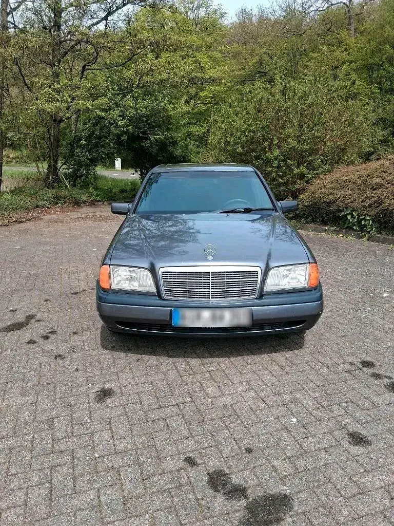 Gebraucht Mercedes C180 122 PS (89 kW) 1994 Limousine