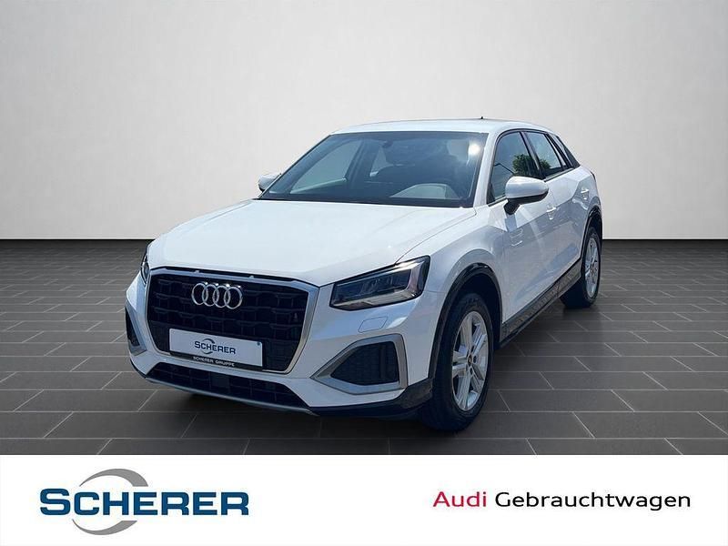 Ibisweiß (metallic) Gebraucht 2023 Audi Q2 Advanced Plus SUV | 24.980 € (Fairer Preis) - Bild 1/4
