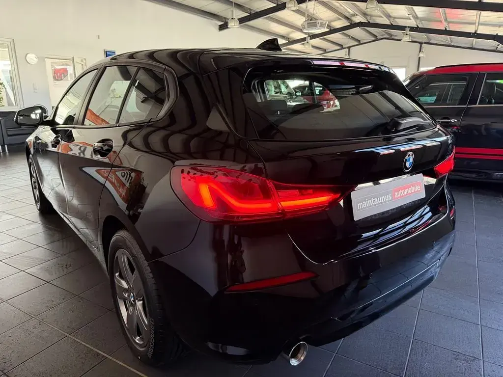 Gebraucht BMW 118 Advantage 136 PS (100 kW) 2022 Schwarz Limousine