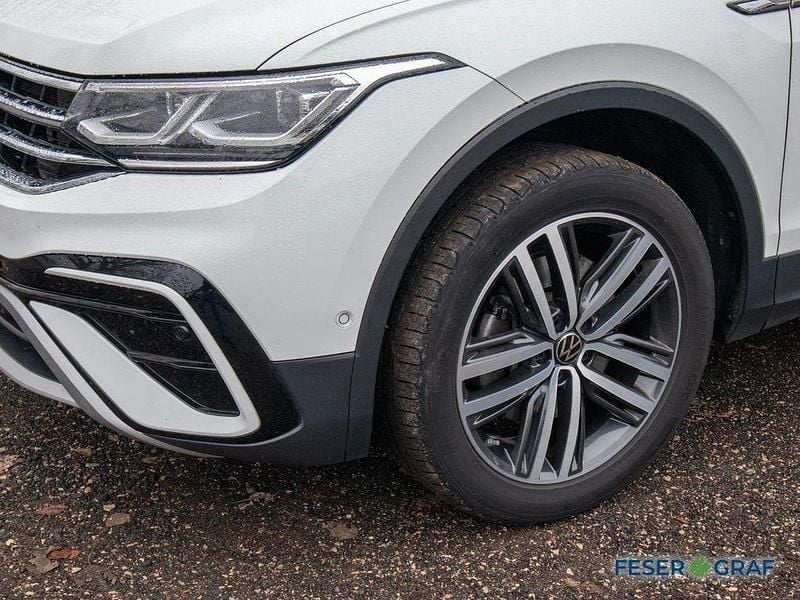 Gebraucht VW Tiguan Allspace Elegance 200 PS (147 kW) 2022 Pure white SUV