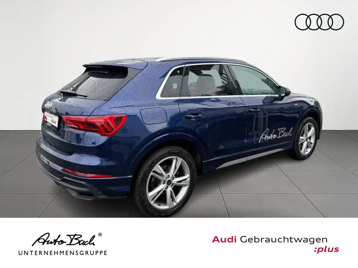 Gebraucht Audi Q3 S-Line 150 PS (110 kW) 2024 Navarrablau metallic SUV