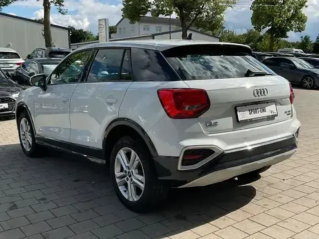 Gebraucht Audi Q2 Advanced 150 PS (110 kW) 2022 Weiß SUV