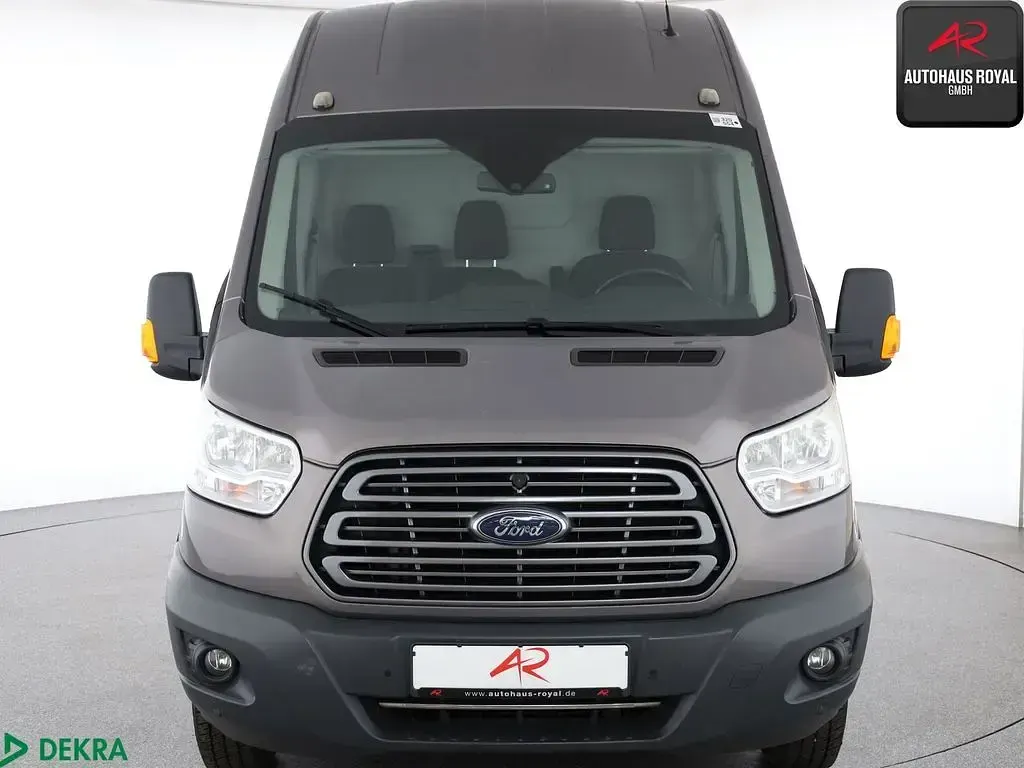 Gebraucht Ford Transit 170 PS (125 kW) 2016 Brisbane braun Van / Kleinbus