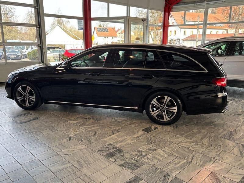 Gebraucht Mercedes E200 150 PS (110 kW) 2019 Obsidianschwarz Kombi