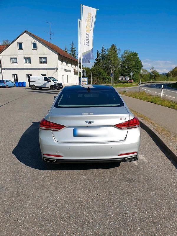 Gebraucht Hyundai Genesis 313 PS (230 kW) 2016 Silber Limousine