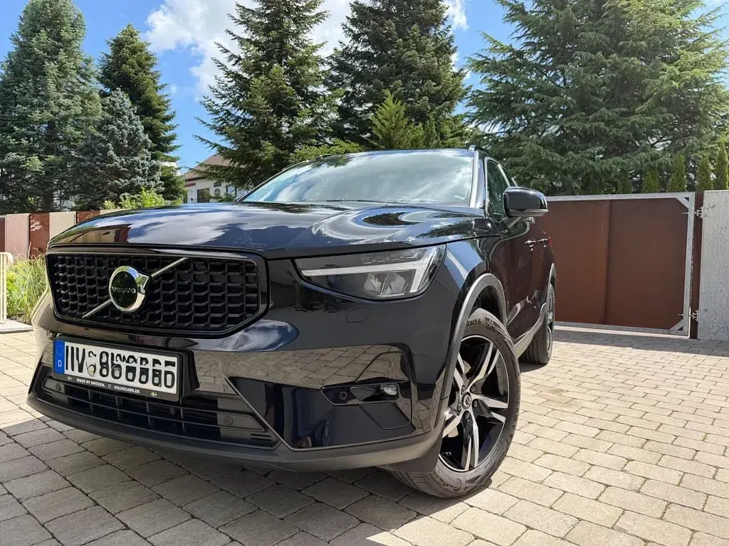 Gebraucht Volvo XC40 Plus 129 PS (94 kW) 2022 Schwarz SUV
