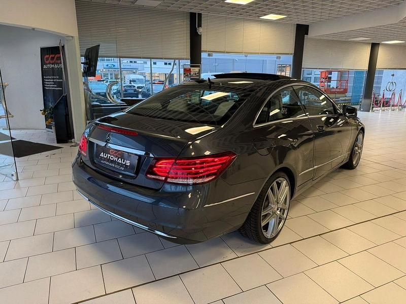 Gebraucht Mercedes E350 306 PS (225 kW) 2014 Grau Coupé