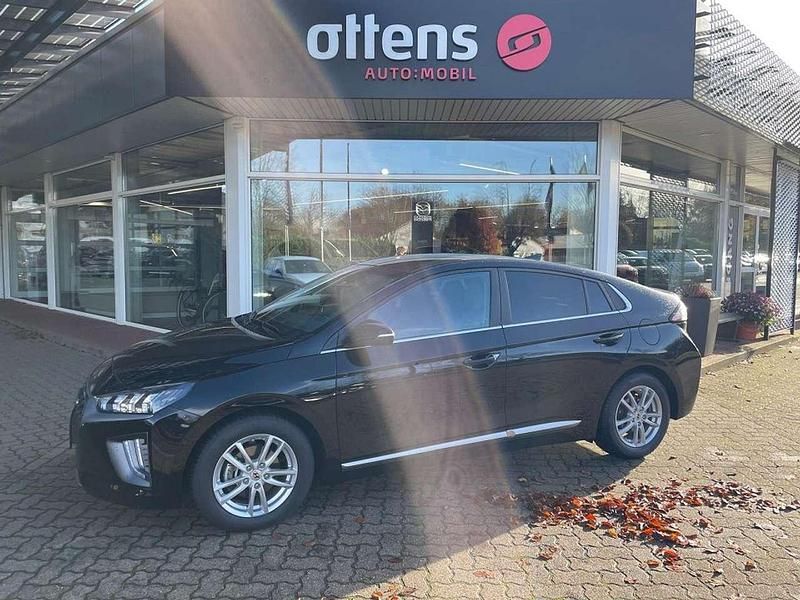 Phantom black Gebraucht 2022 Hyundai Ioniq Style Kleinwagen | 19.890 € (Fairer Preis) - Bild 1/4