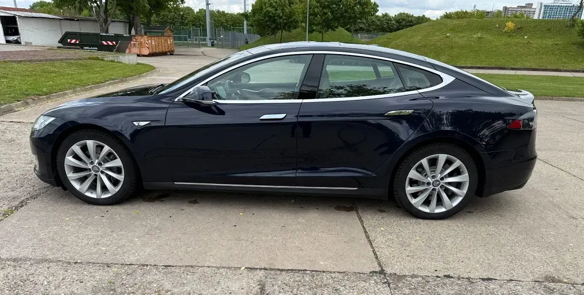 Gebraucht Tesla Model S 309 kW (421 PS) 2014 Blau Kleinwagen