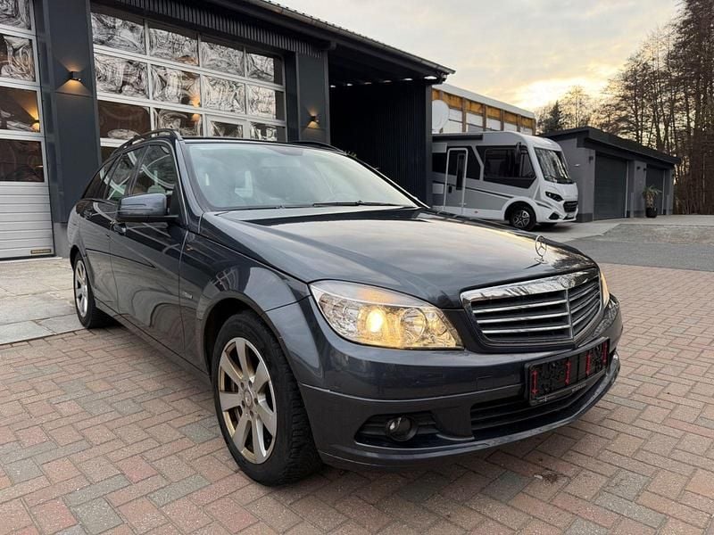 Gebraucht Mercedes C200 136 PS (100 kW) 2010 Grau Kombi