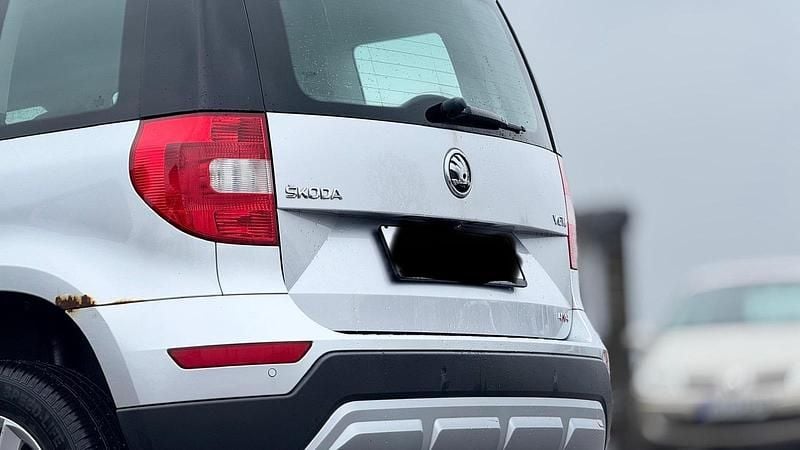 Używany Skoda Yeti 150 KM (110 kW) 2015 Srebrny SUV