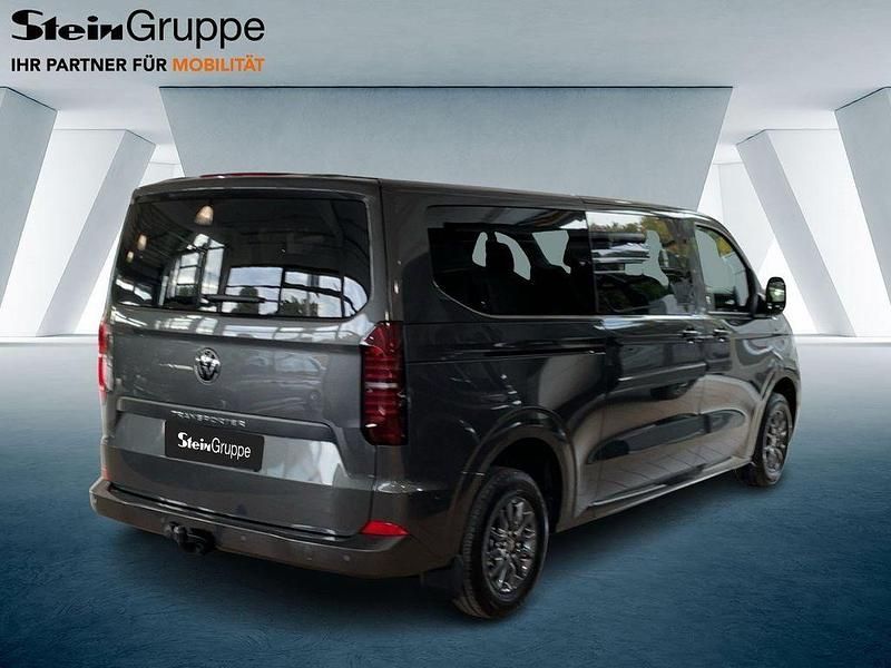 Neu VW T7 150 PS (110 kW) 2025 Grau Van