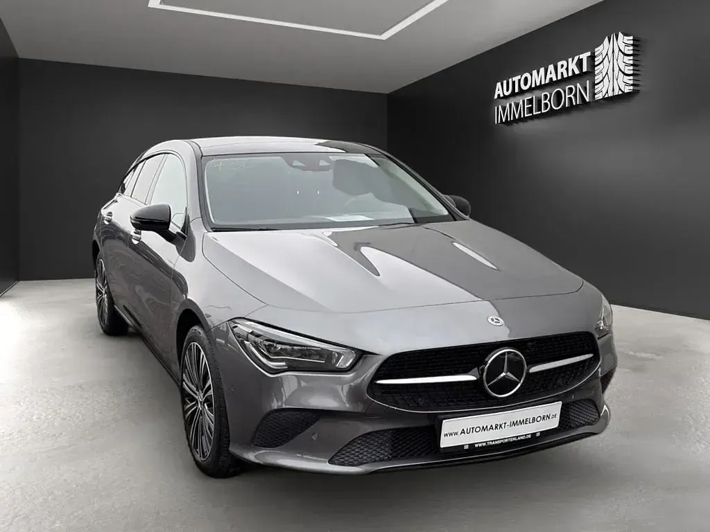 Gebraucht Mercedes CLA250e Night 218 PS (160 kW) 2021 Grau Coupé
