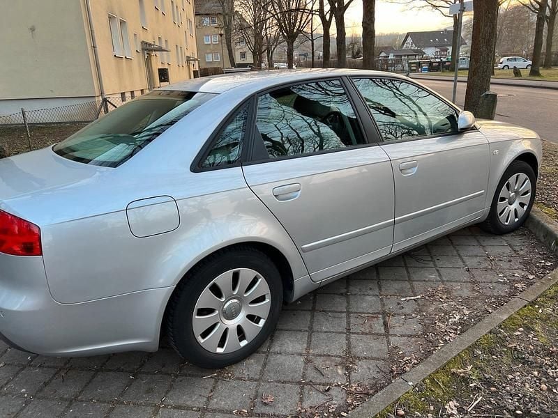 Second-hand Audi A4 131 CP (96 kW) 2005 Gri Berlinǎ