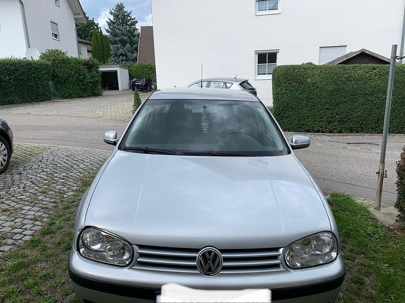 Grau Gebraucht 2002 VW Golf IV Kleinwagen | 450 € (Superpreis) - Bild 1/4