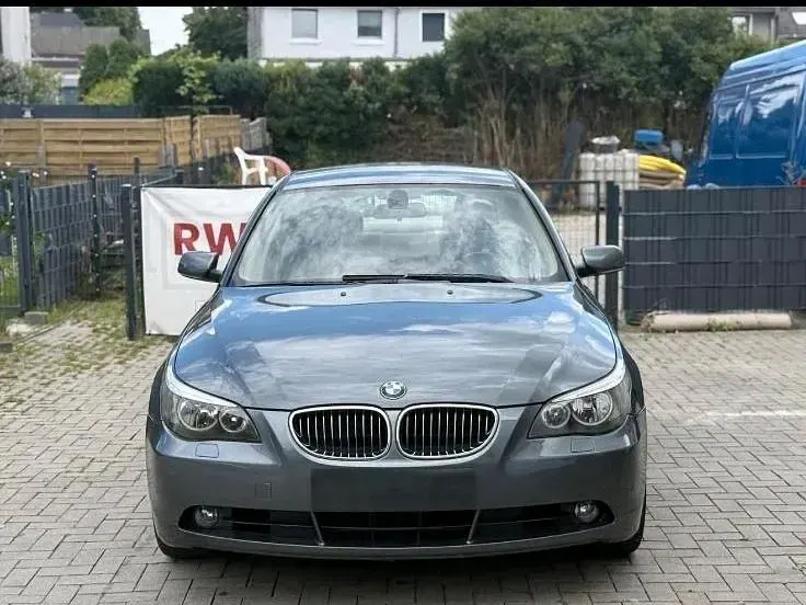 Gebraucht BMW 525 191 PS (140 kW) 2005 Grau Limousine
