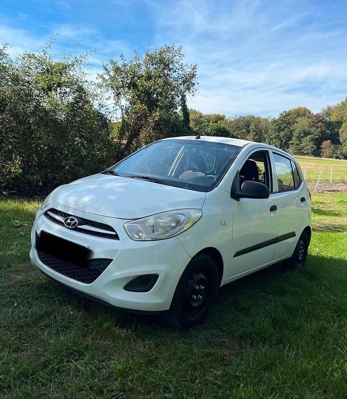 Weiß Gebraucht 2011 Hyundai i10 Kleinwagen | 1.850 € (Guter Preis) - Bild 1/4