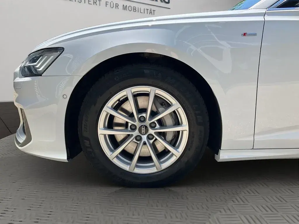 Gebraucht Audi A6 S-Line 286 PS (210 kW) 2023 Weiß Kombi
