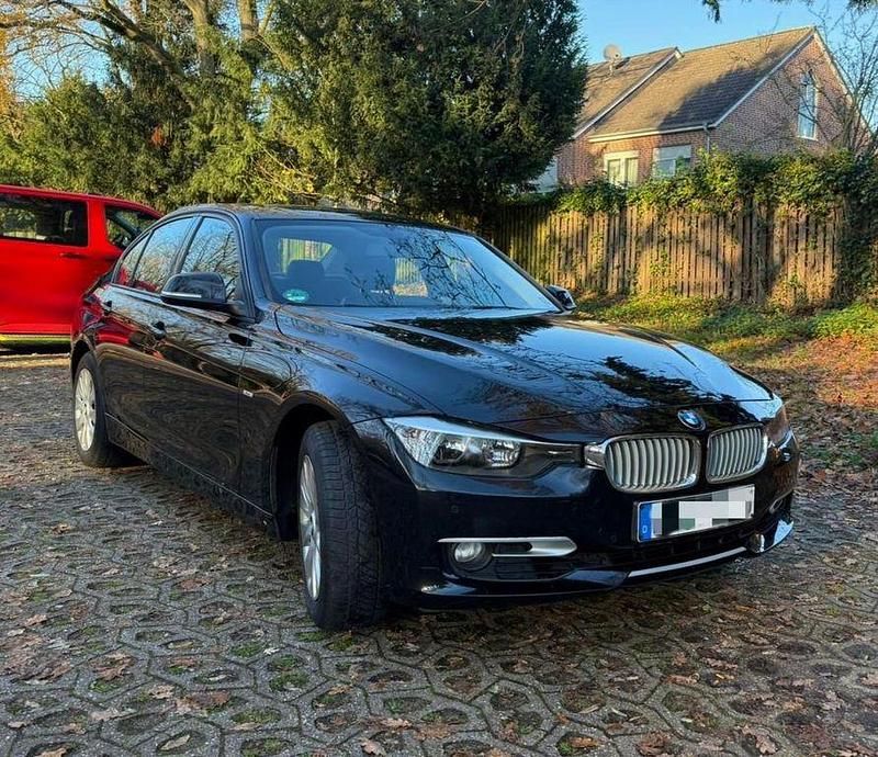 Schwarz Gebraucht 2013 BMW 320 Sport Line Limousine | 12.590 € (Guter Preis) - Bild 1/4