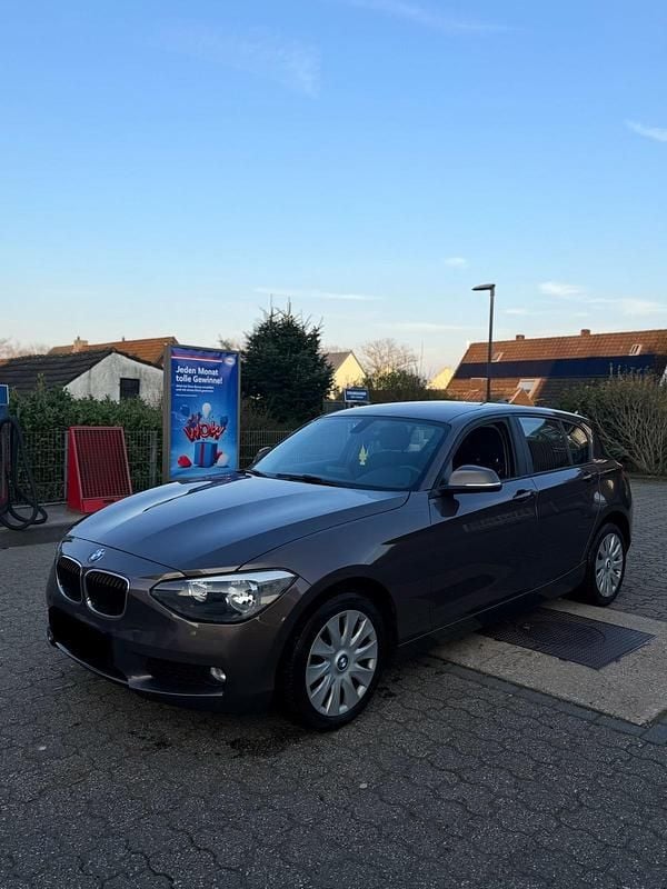 Gebraucht BMW 114 102 PS (75 kW) 2014 Grau Kleinwagen