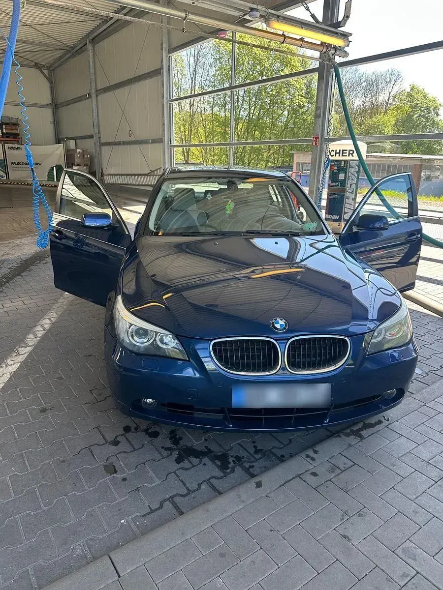 Gebraucht BMW 525 192 PS (141 kW) 2005 Blau Limousine