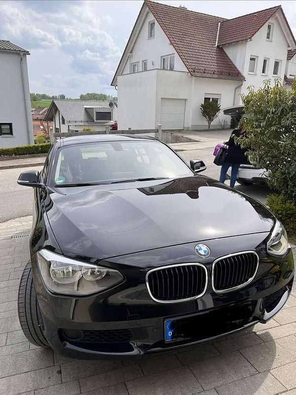 Gebraucht BMW 116 116 PS (85 kW) 2015 Schwarz Kleinwagen