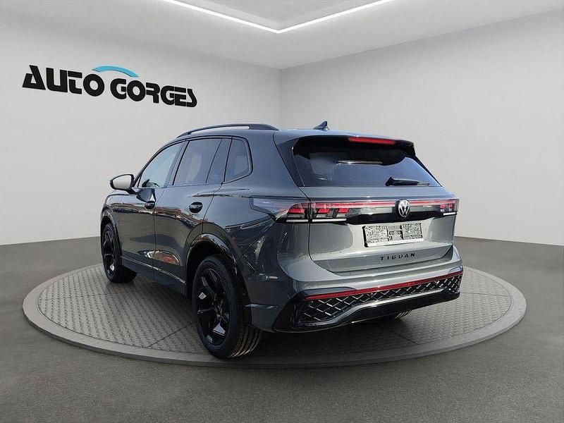 Neu VW Tiguan Style 150 PS (110 kW) 2026 Grau SUV