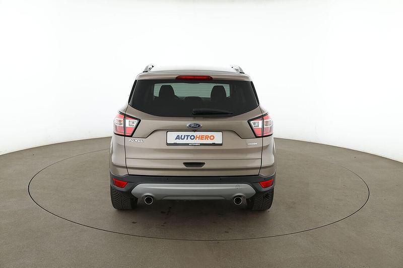 Gebraucht Ford Kuga Titanium 150 PS (110 kW) 2019 Grau SUV