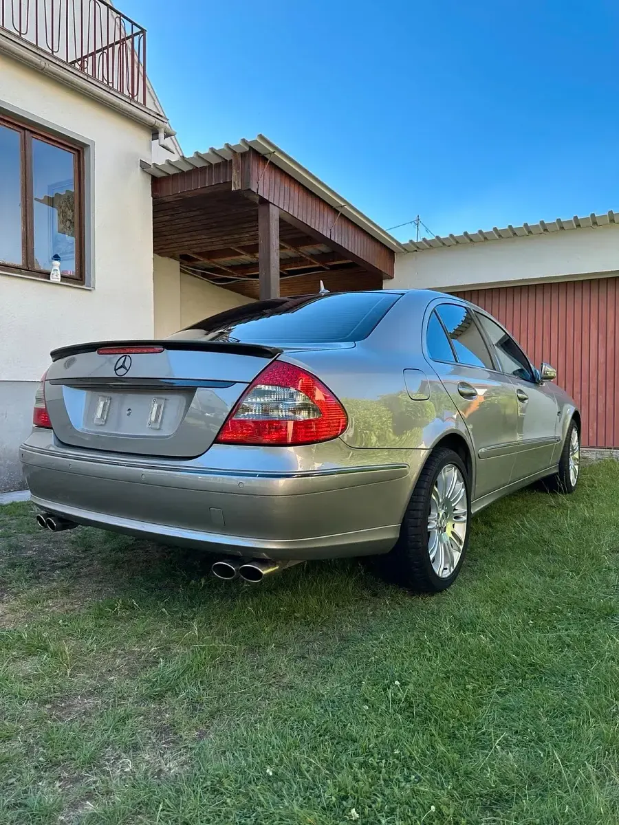 Gebraucht Mercedes E350 273 PS (200 kW) 2007 Andere farben Limousine