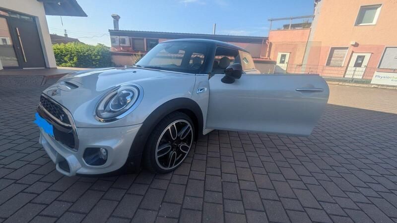 Grau Gebraucht 2015 Mini John Cooper Works Kleinwagen | 18.500 € (Fairer Preis) - Bild 1/4