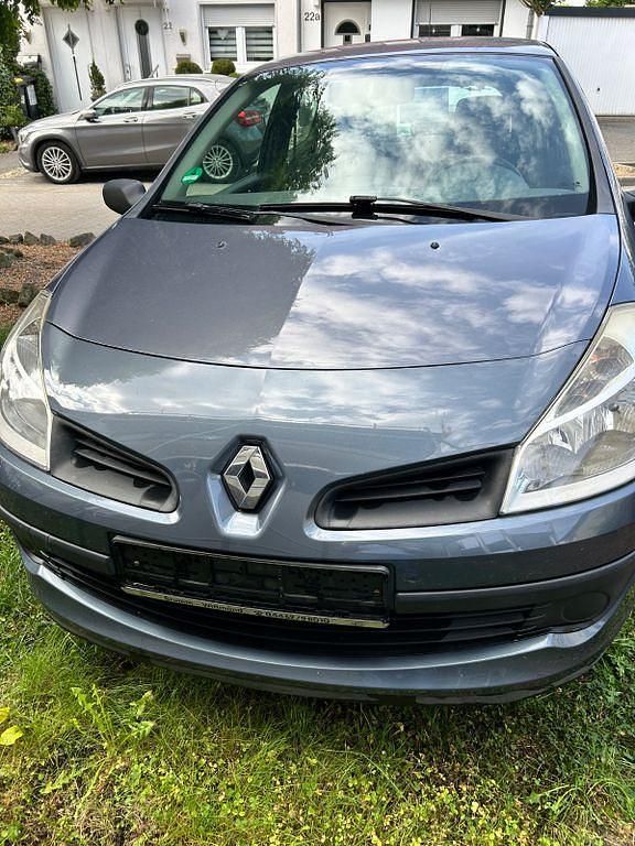 Blau Gebraucht 2006 Renault Clio II Authentique Limousine | 1.500 € (Guter Preis) - Bild 1/4