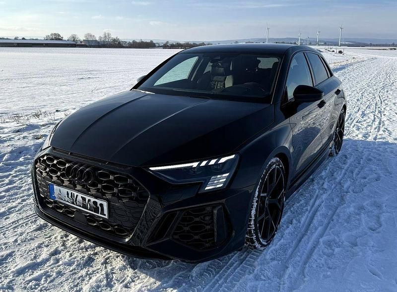 Gebraucht Audi RS3 Ambiente 400 PS (294 kW) 2023 Schwarz Limousine