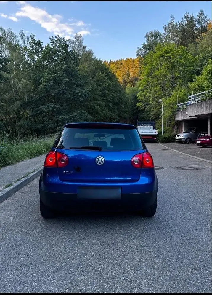 Gebraucht VW Golf V 75 PS (55 kW) 2005 Blau Kleinwagen