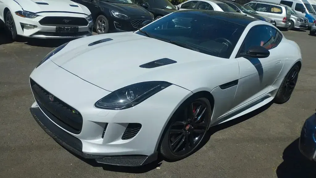 Usata Jaguar F-Type R 551 CV (405 kW) 2015 Bianco Coupé