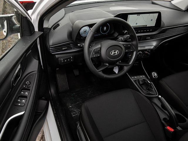 Gebraucht Hyundai i20 Trend 101 PS (74 kW) 2025 Weiß Limousine