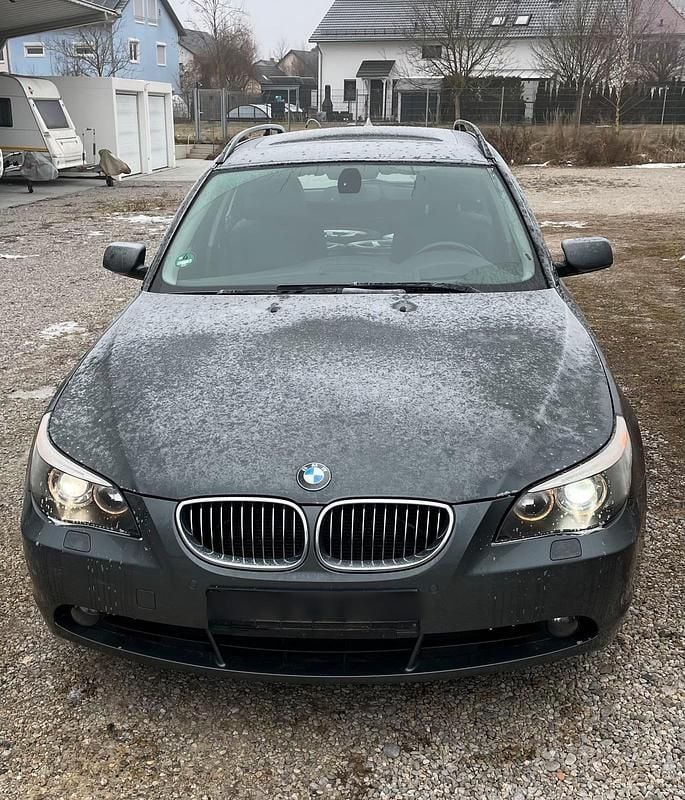 Grau Gebraucht 2007 BMW 530 Kombi | 5.800 € (Fairer Preis) - Bild 1/4
