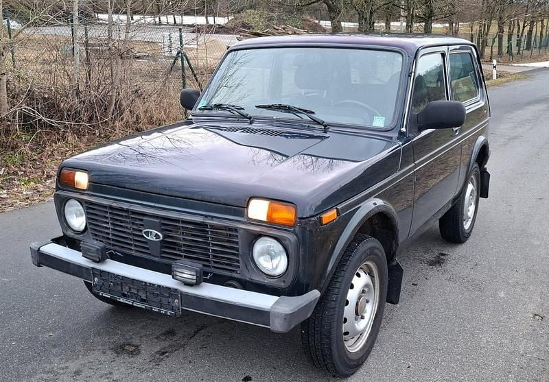 Second-hand Lada niva 83 CP (61 kW) 2014 Albastru SUV