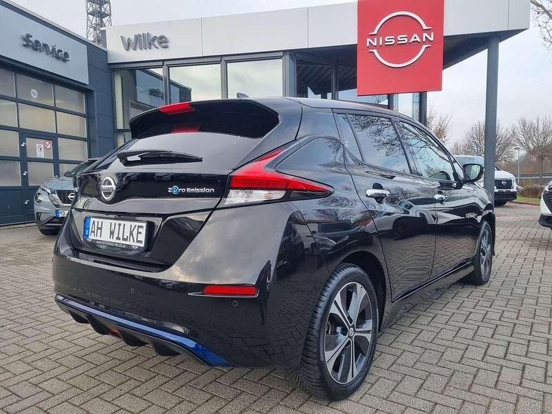 Gebraucht Nissan Leaf Tekna 160 kW (218 PS) 2021 Schwarz Kleinwagen