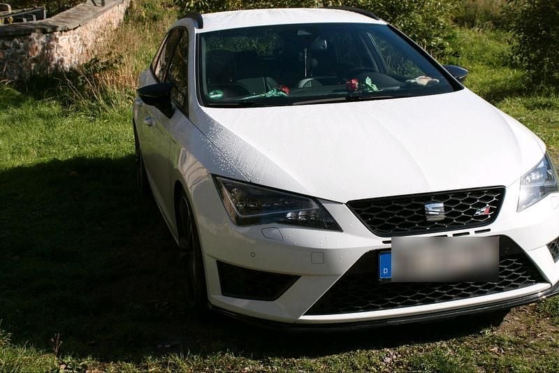 Weiß Gebraucht 2015 Cupra Leon Kombi | 13.500 € (Superpreis) - Bild 1/4