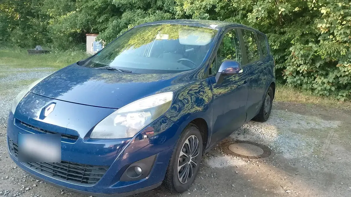 Gebraucht Renault Scenic E-Tech 100 PS (73 kW) 2010 Blau Kombi