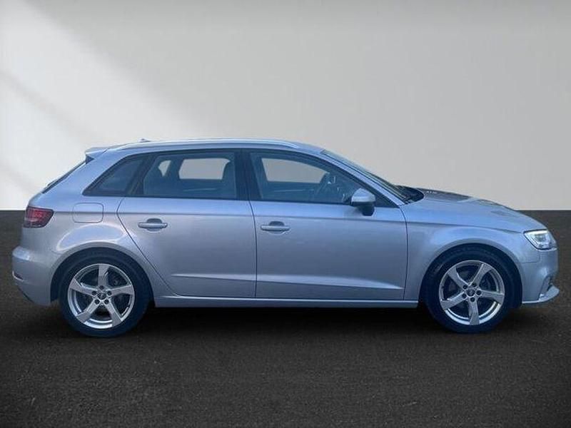 Gebraucht Audi A3 Sport 116 PS (85 kW) 2017 Silber Kombi