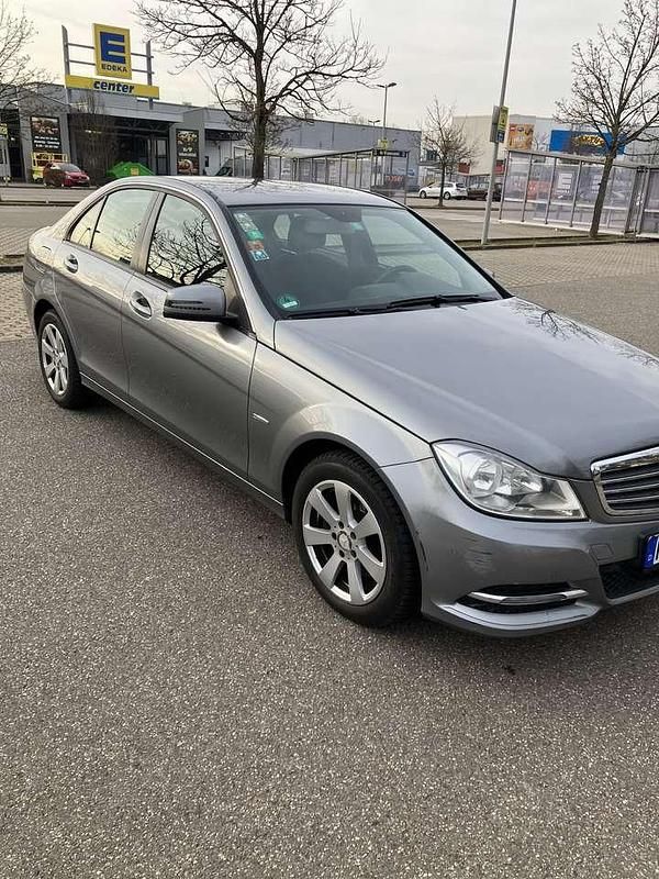 Gebraucht Mercedes C220 170 PS (125 kW) 2011 Grau Limousine