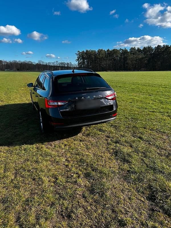 Gebraucht Skoda Superb 150 PS (110 kW) 2021 Schwarz Kombi