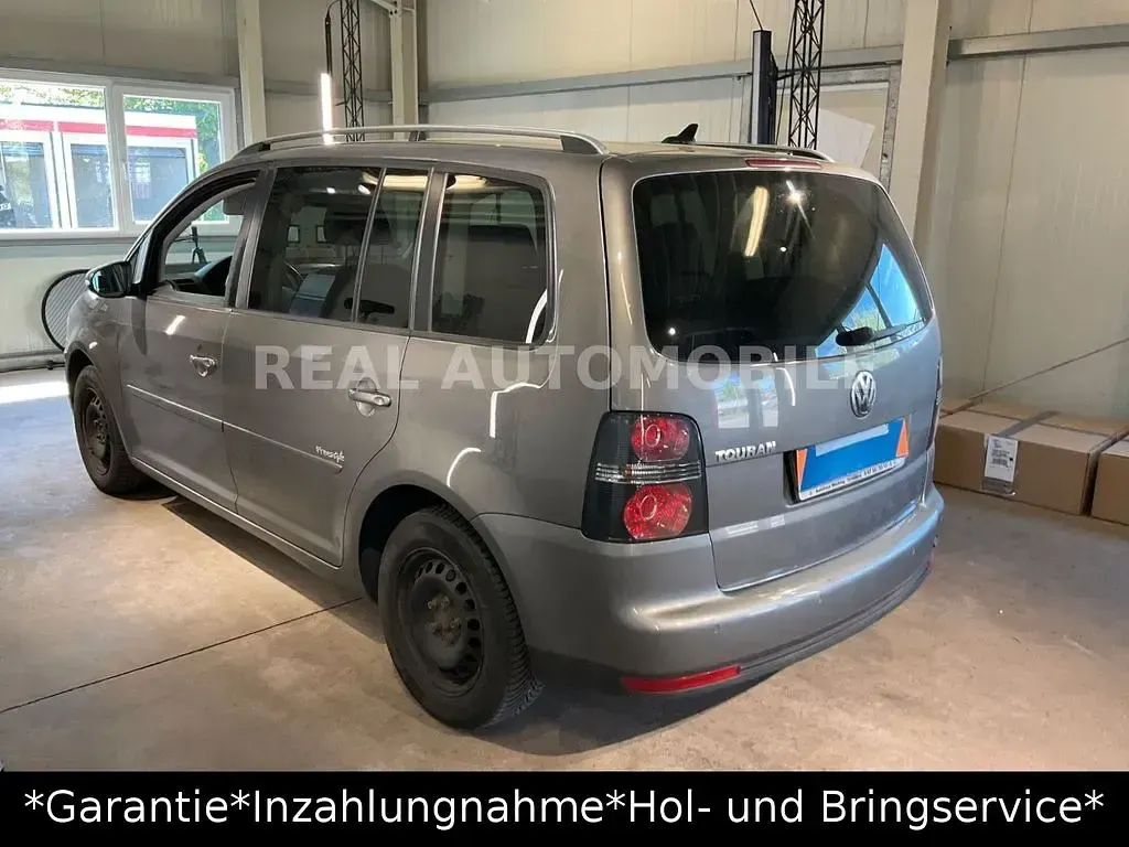 Gebraucht VW Touran Freestyle 140 PS (102 kW) 2010 Grau Van / Kleinbus